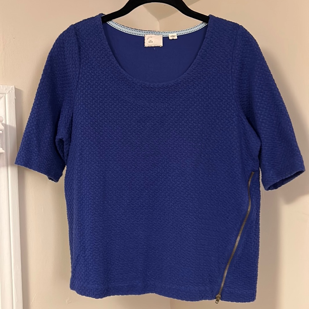 Anthropologie short sleeve top, size medium